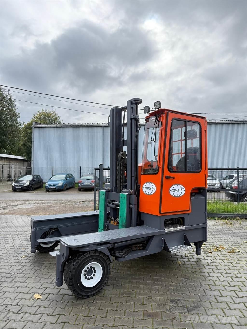 Combilift C5000 XL Viljuškari sa 4-stranskim dohvatom