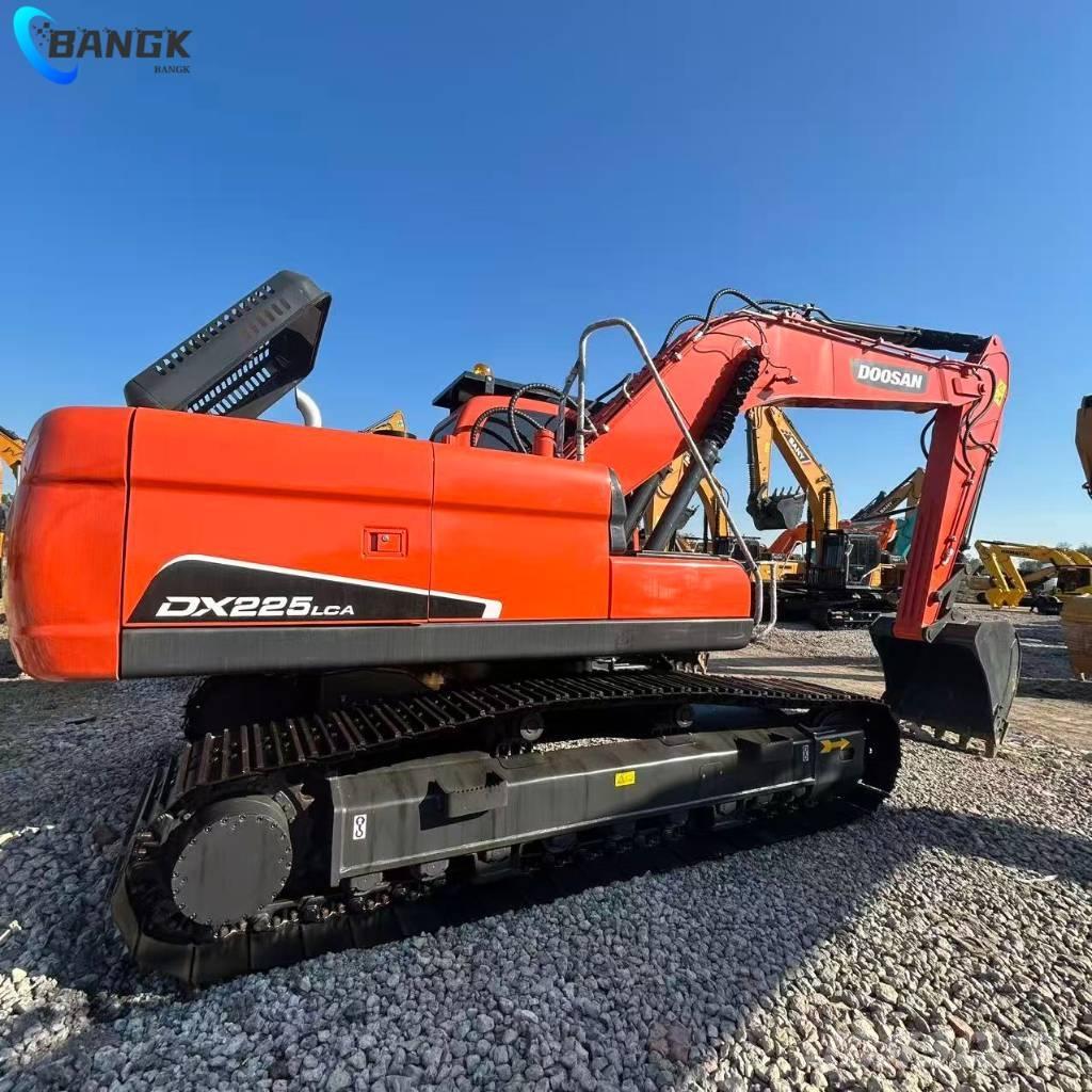 Doosan DX 225 LCA Bageri guseničari
