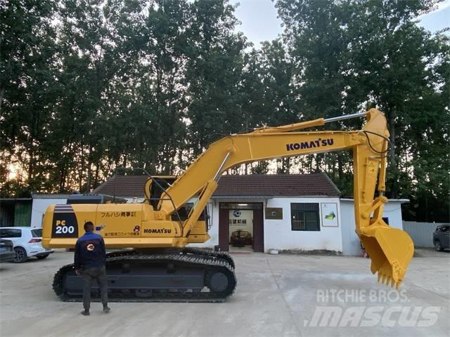 Komatsu PC200-8 Bageri guseničari