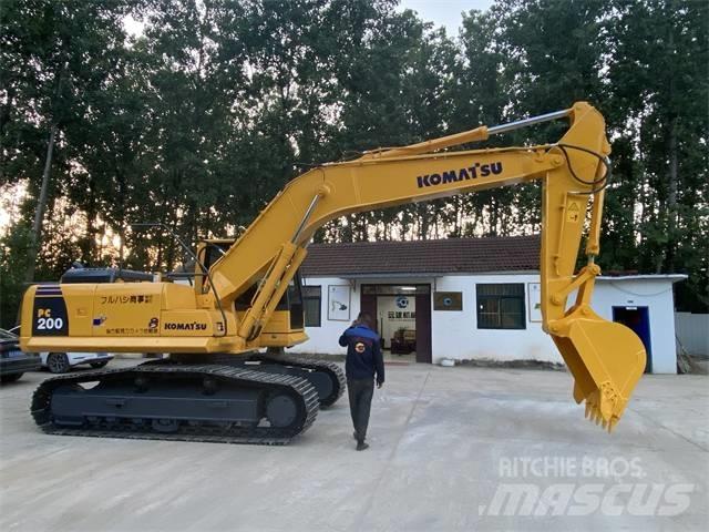 Komatsu PC200-8 Bageri guseničari
