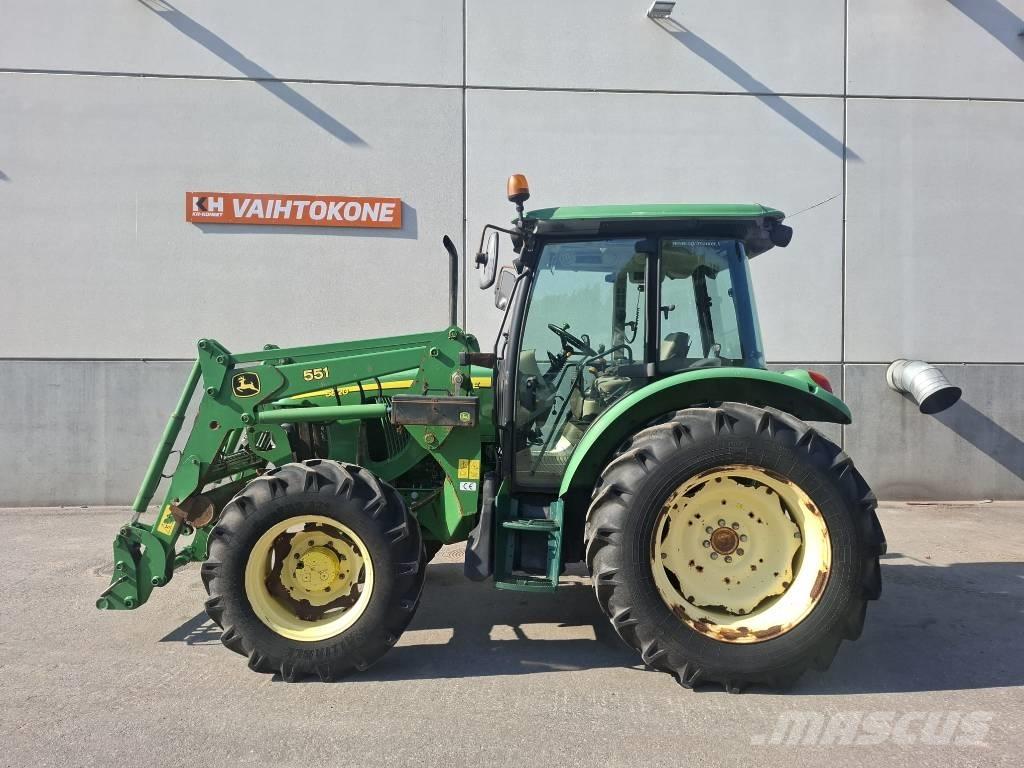 John Deere 5820 Traktori