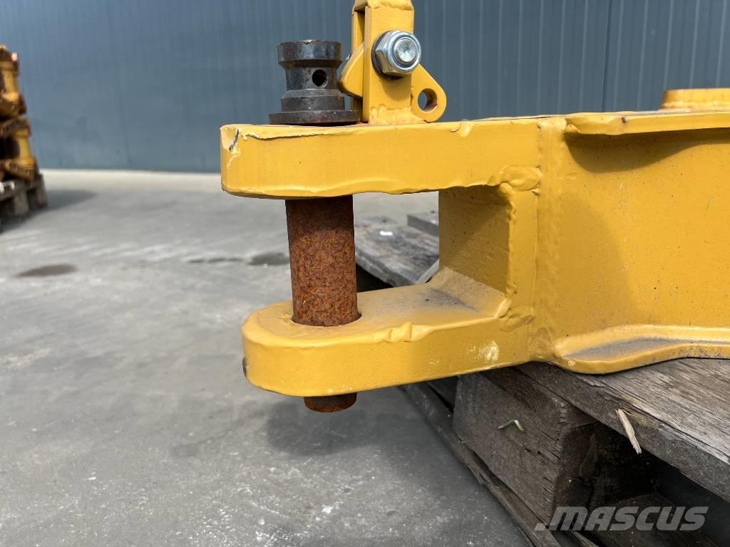 CAT D6R / D6T Zugmaul Ostale komponente za građevinarstvo