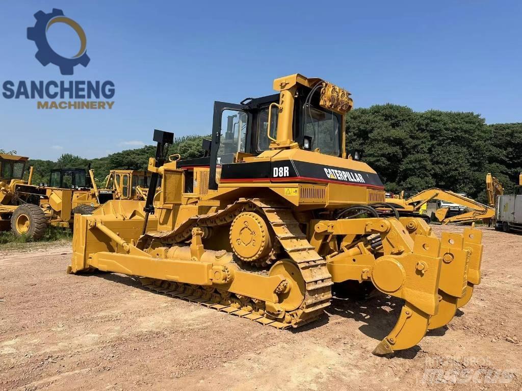 CAT D8R Buldožeri guseničari