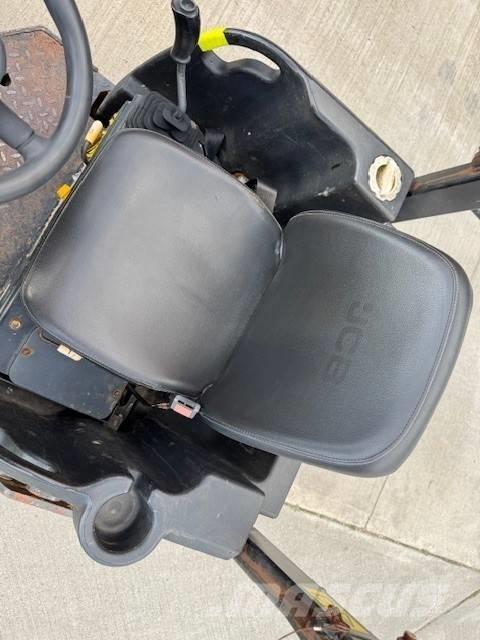JCB CT 260-120 Valjci sa duplim bubnjem