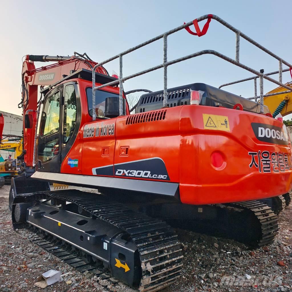 Doosan DX 300 LC Bageri guseničari