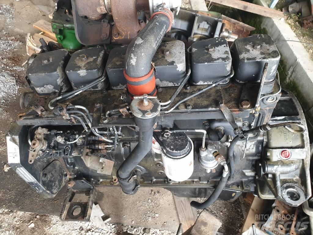 CASE 980 Bageri guseničari