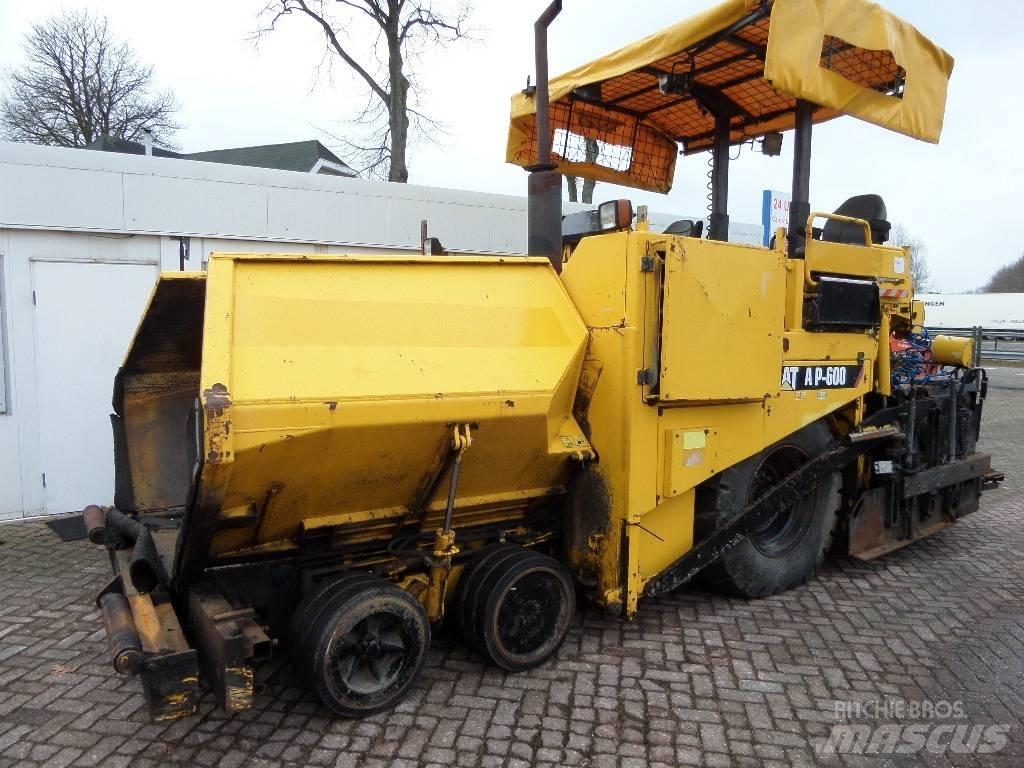 CAT AP 600 Asfaltni finišeri