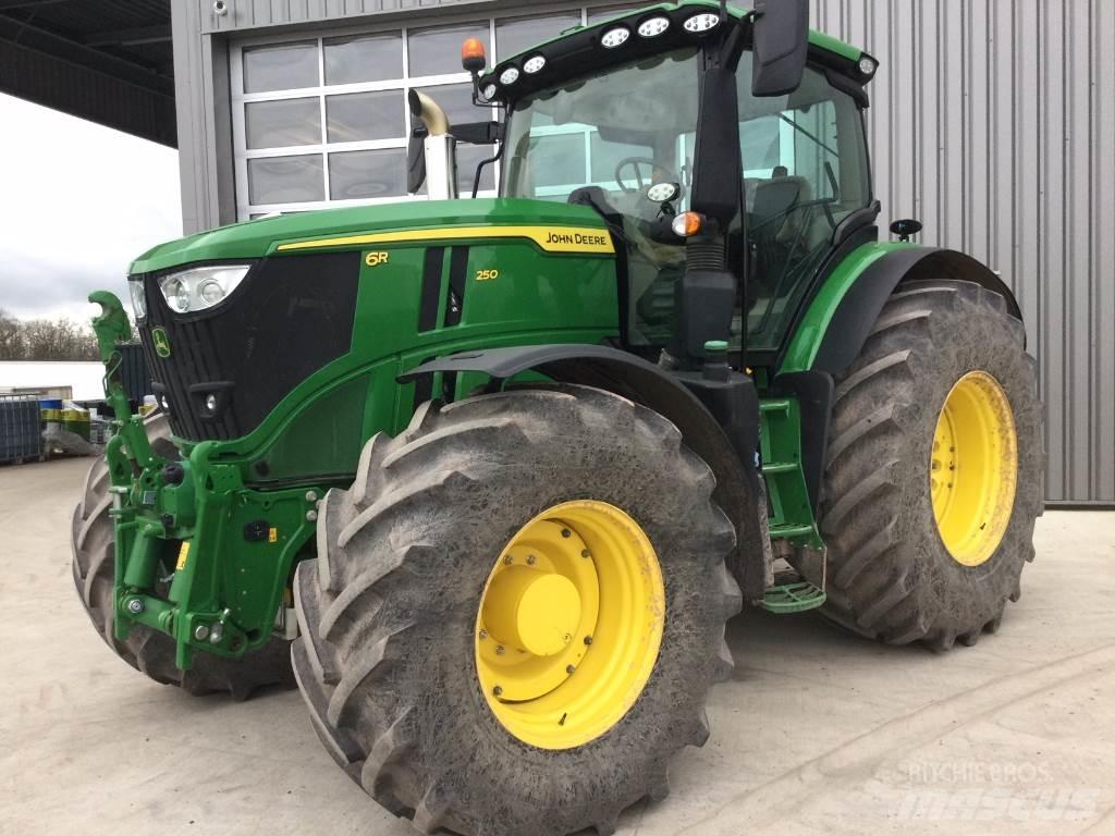 John Deere 6R250 Traktori