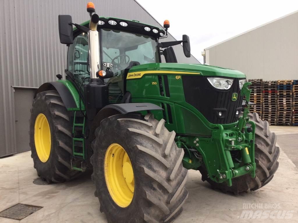 John Deere 6R250 Traktori