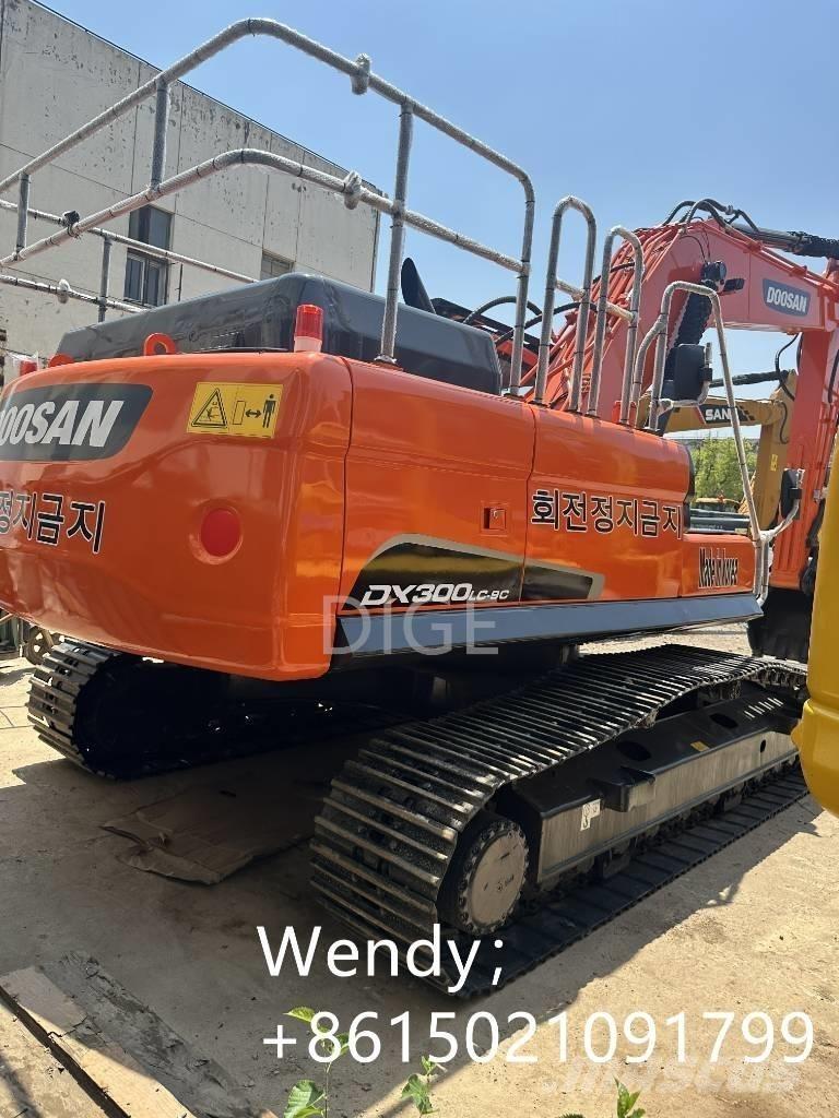 Doosan DX 300 Midi bageri 7t – 12t