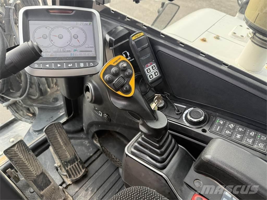 Bobcat E57W Bageri točkaši
