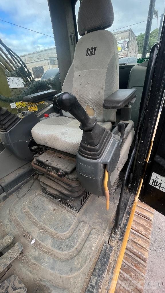 CAT 324 D L Bageri guseničari