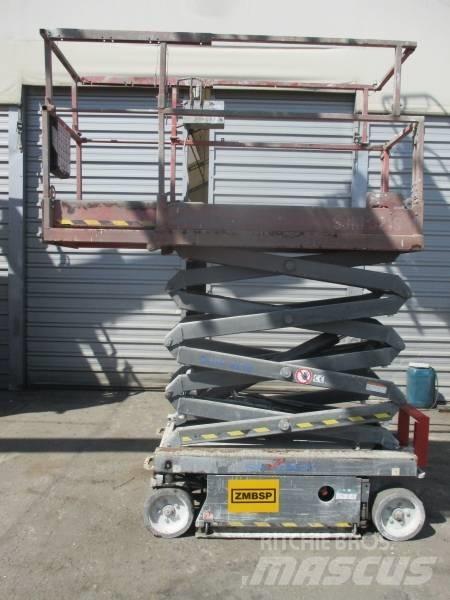 SkyJack SJ III 3219 Makazaste platforme