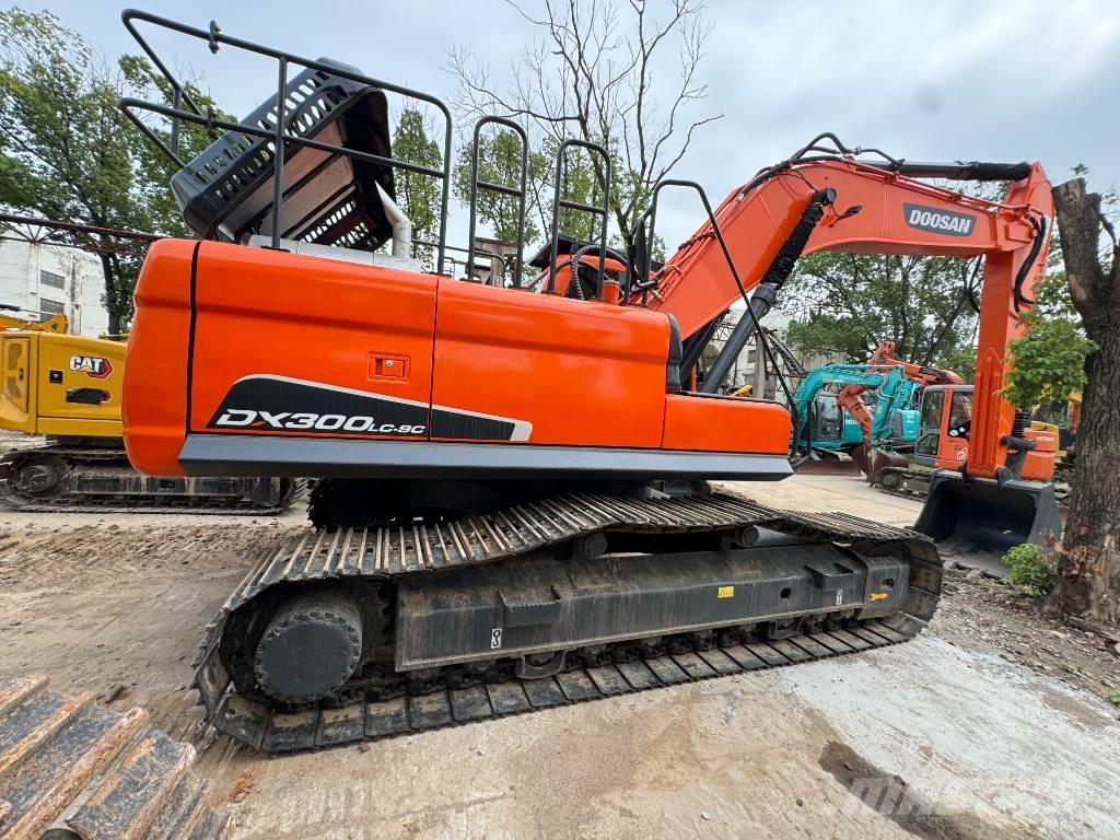 Doosan DX 300 Bageri guseničari