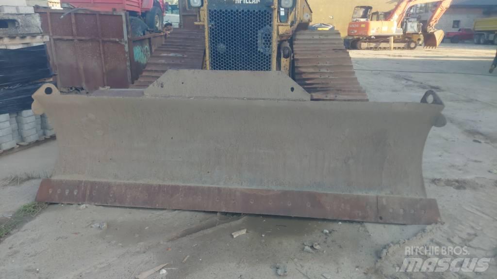 CAT D 4 LGP Buldožeri guseničari