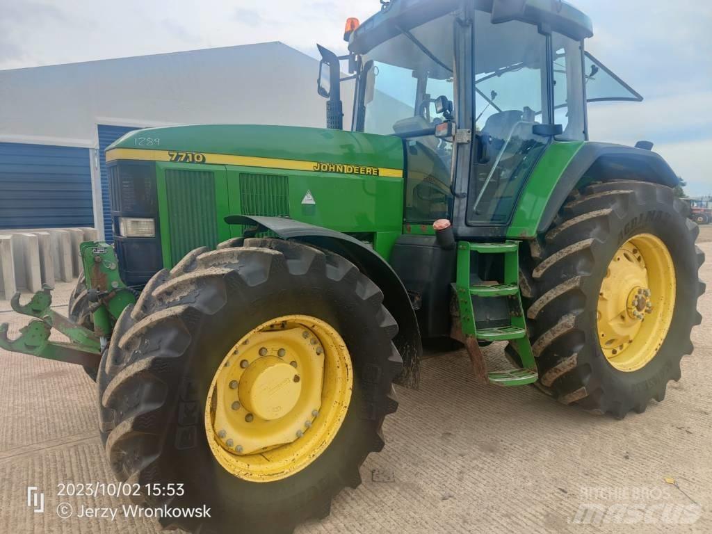 John Deere 7710 Traktori