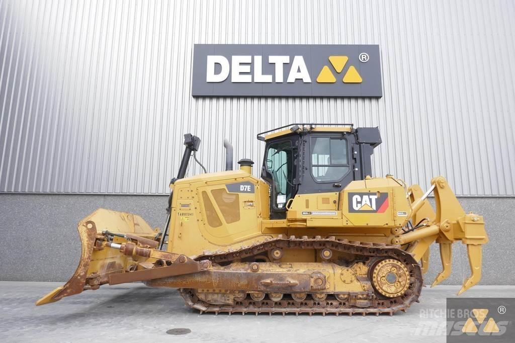 CAT D7E Buldožeri guseničari