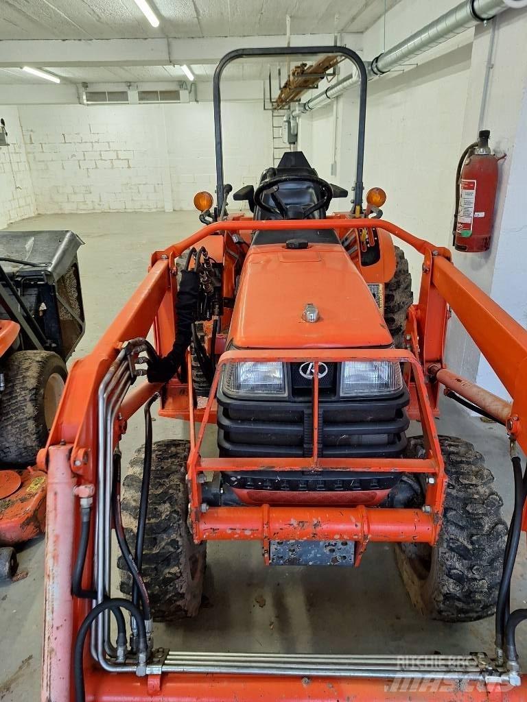 Kubota B 2710 Traktori