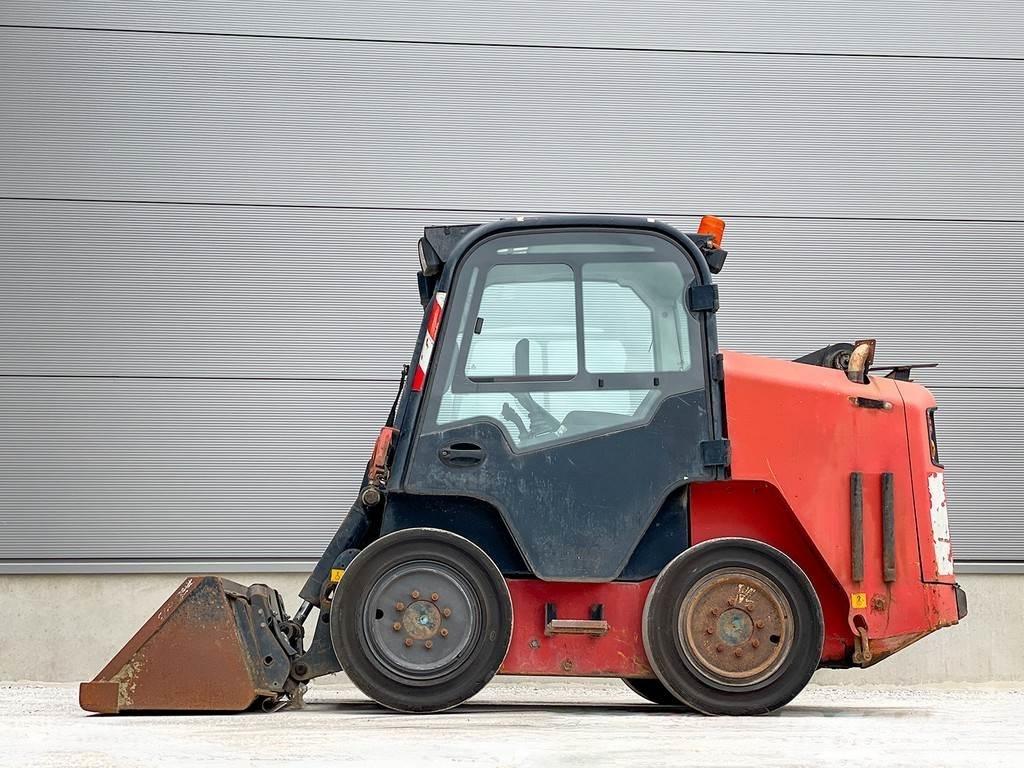 JCB R260 Skideri