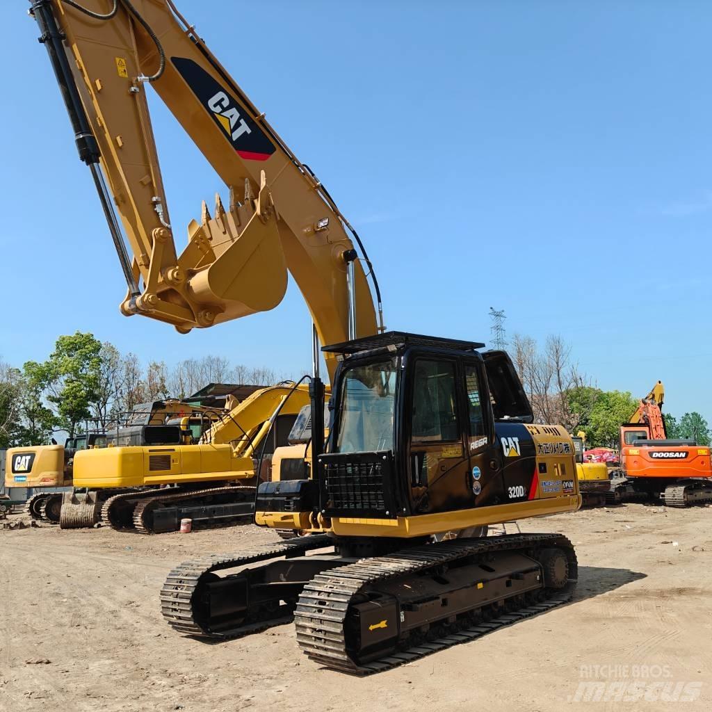 CAT 320D2 Bageri guseničari
