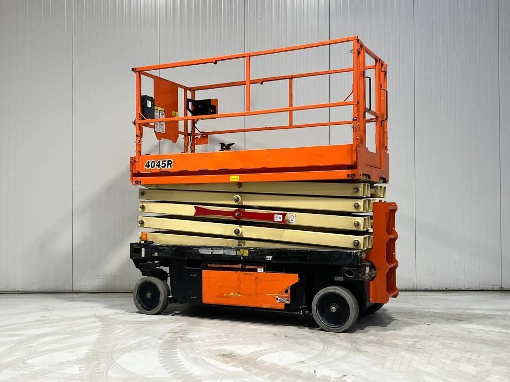 JLG 4045R Makazaste platforme