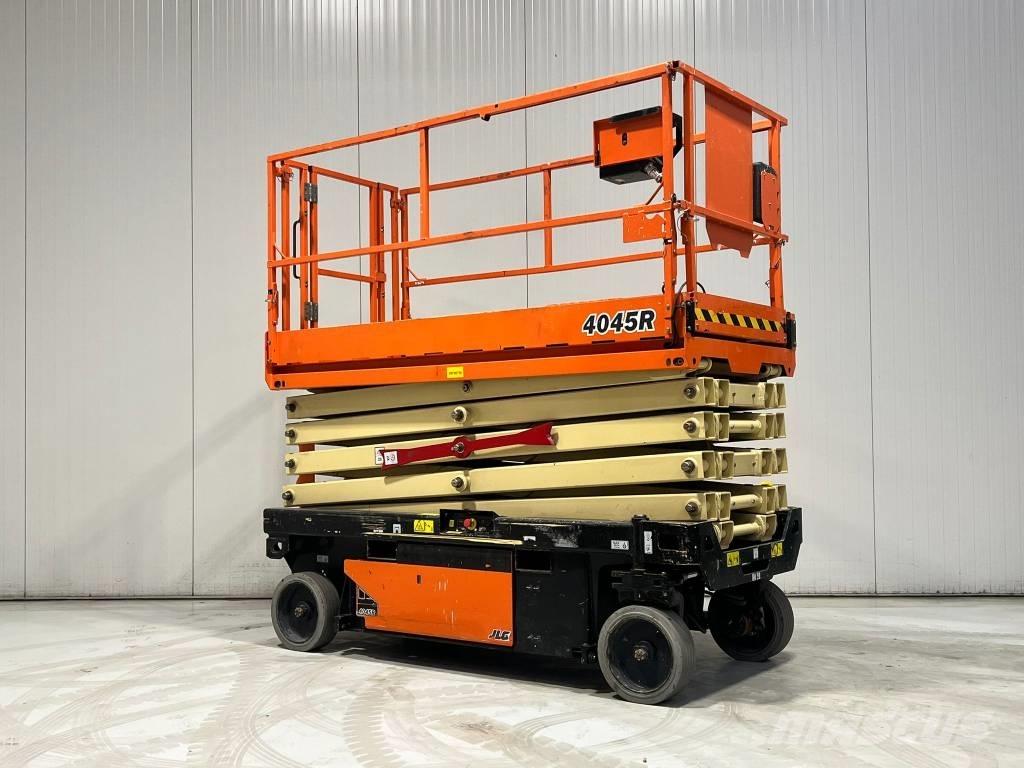 JLG 4045R Makazaste platforme