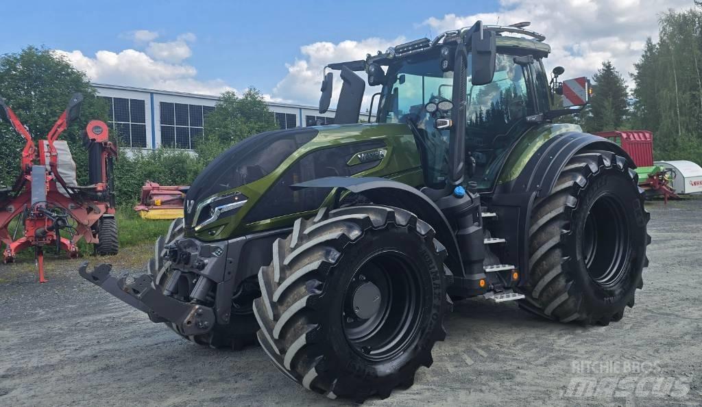 Valtra Q 285 Traktori