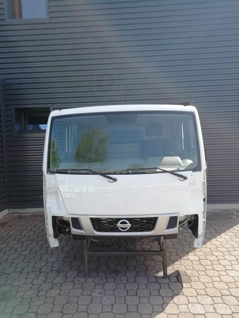 Nissan NT400 Kabine i unutrašnjost