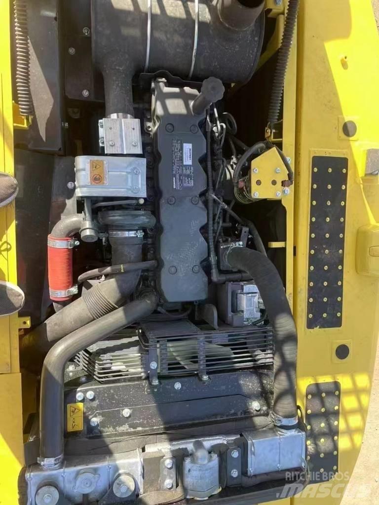 Komatsu 210LC-8 Bageri guseničari