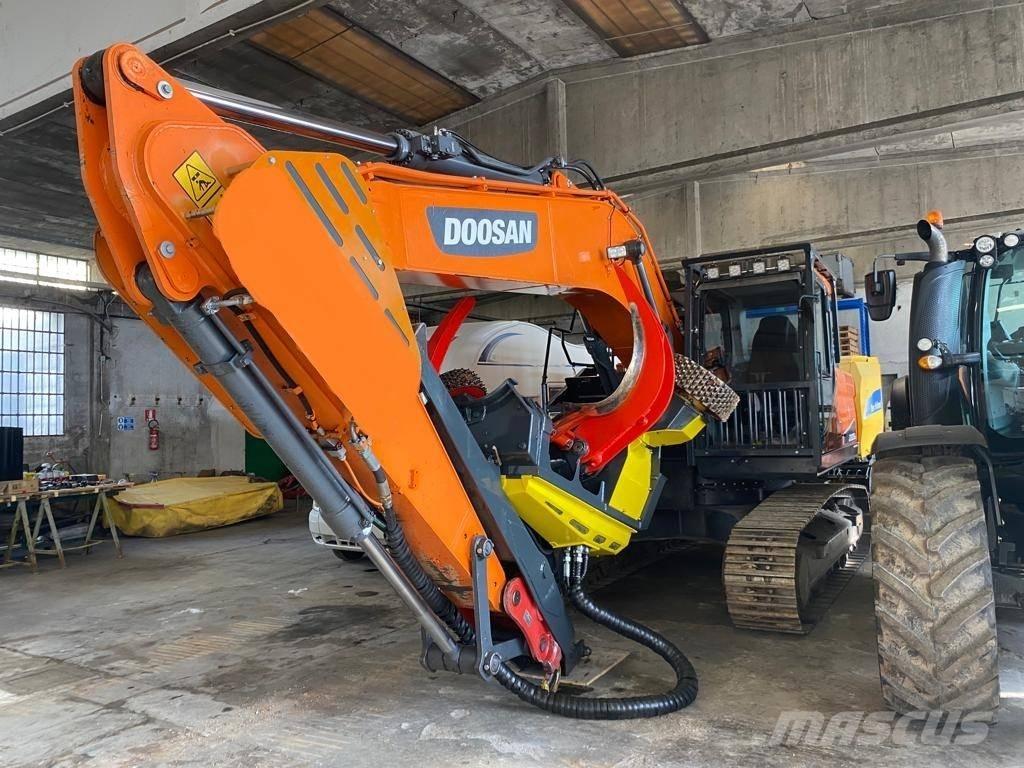 Doosan DX 235 NLC-5 Bageri guseničari