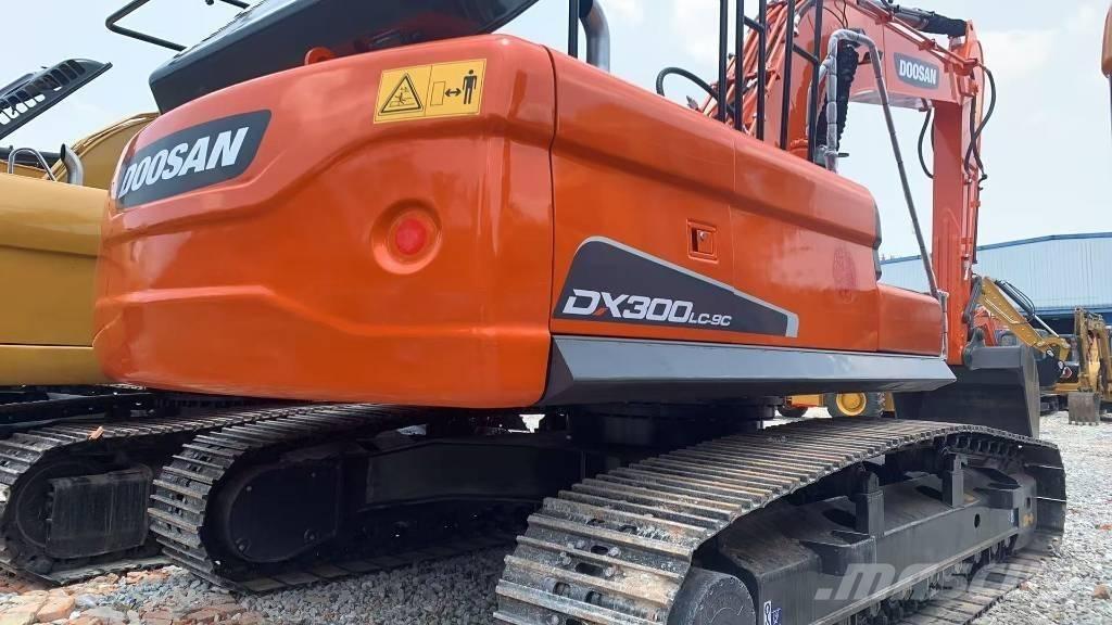Doosan dx300lc-9 Bageri guseničari
