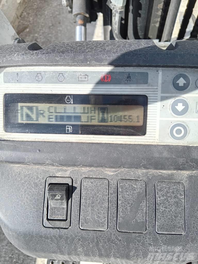 UniCarriers DX 25 Dizelski viljuškari