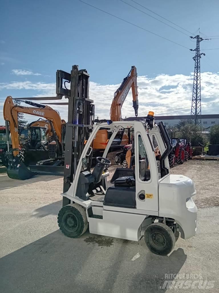 UniCarriers DX 25 Dizelski viljuškari