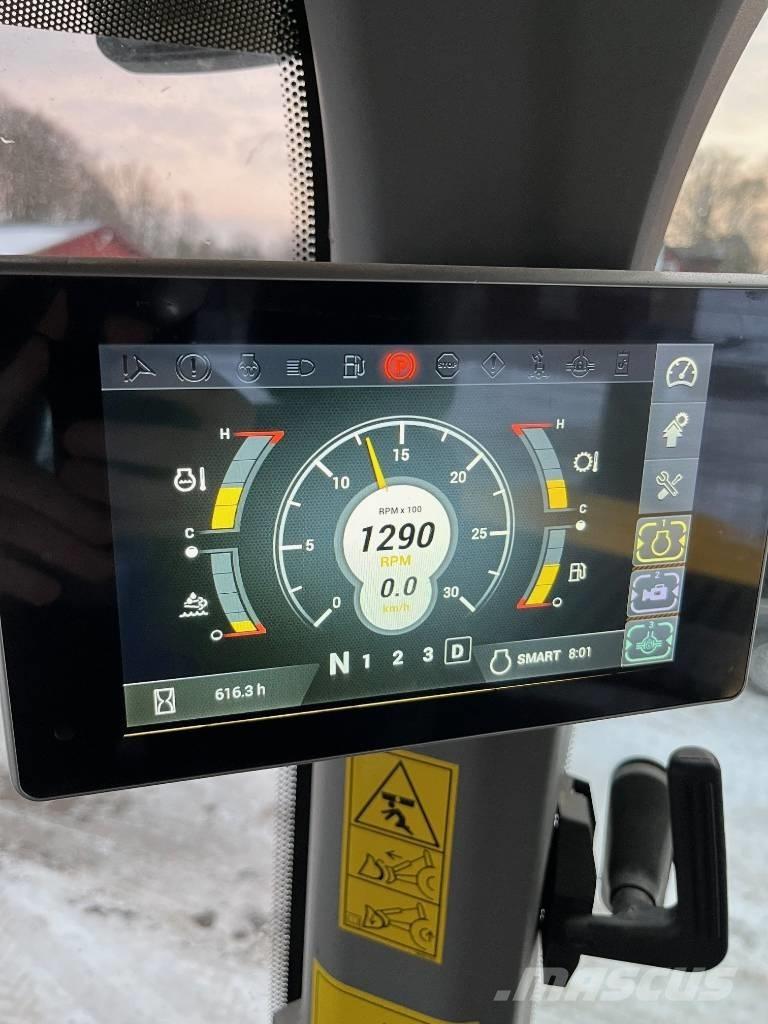 New Holland W 110D Poljoprivredni teleskopski utovarivači