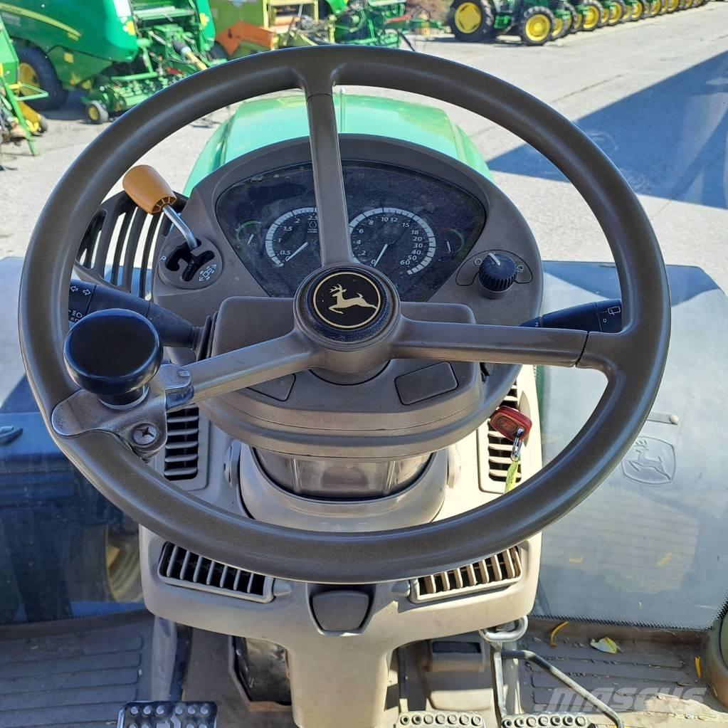 John Deere 6210 R Traktori