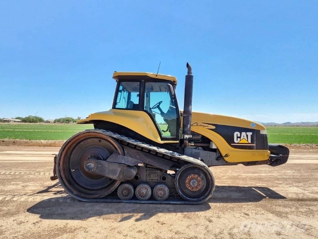 CAT CH45 Traktori