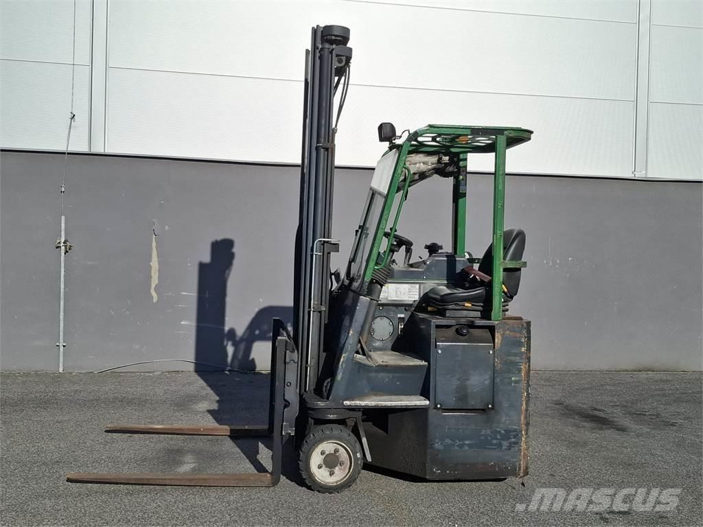 Combilift C3000CB Viljuškari sa 4-stranskim dohvatom
