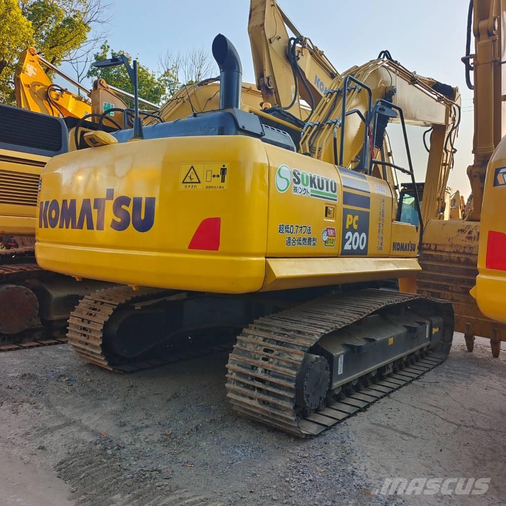 Komatsu PC200-8 Bageri guseničari