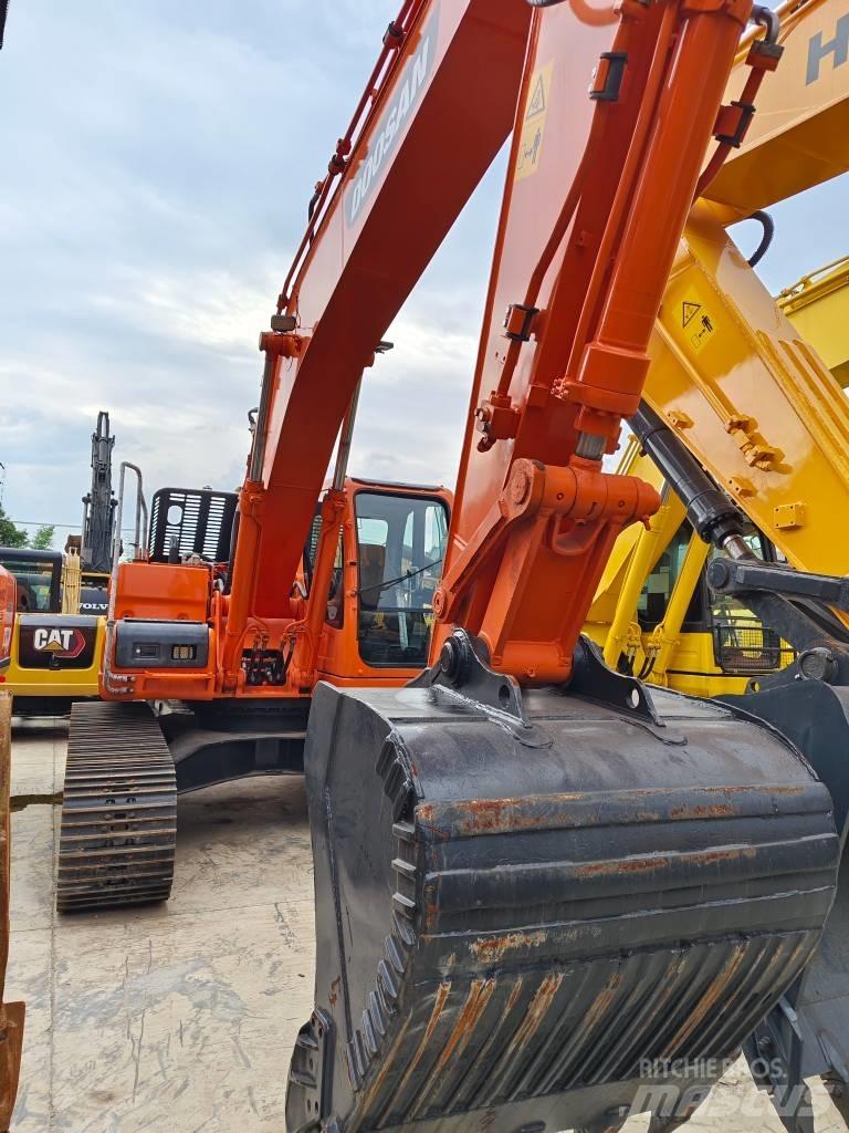 Doosan 225 LC Bageri guseničari