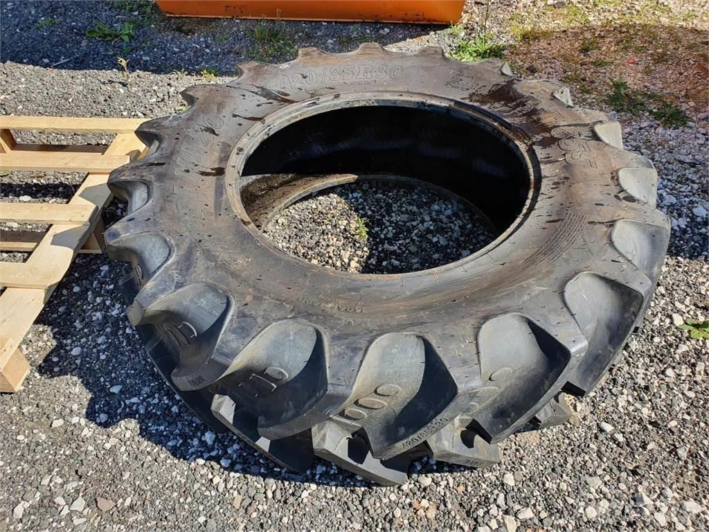BKT 420/85R30 Gume, točkovi i felne