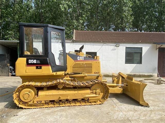 CAT D5G Buldožeri guseničari