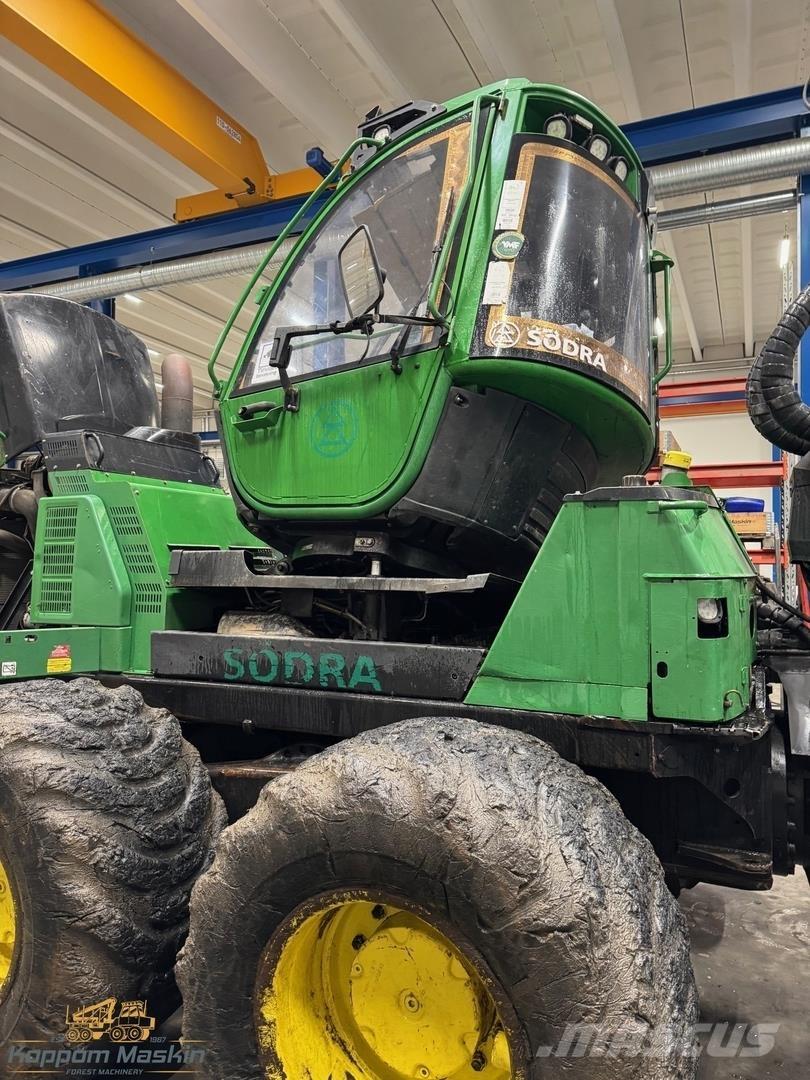 John Deere 1510E Forvarderi