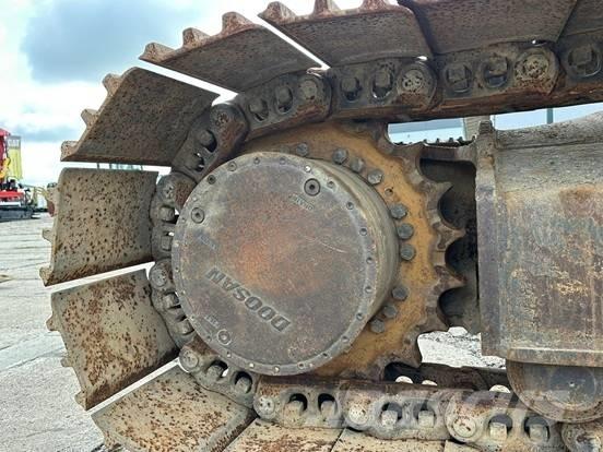 Doosan DX 300 LC-3 Bageri guseničari