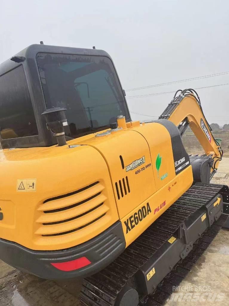 XCMG XE 60 DA Mini bageri < 7t
