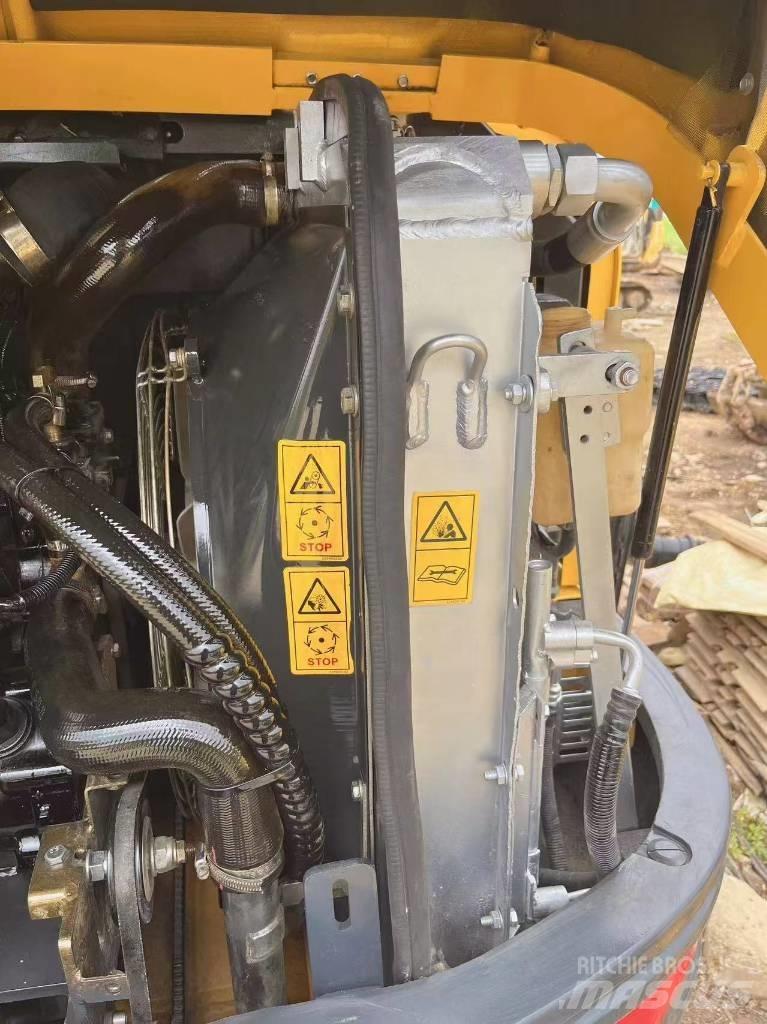 XCMG XE 60 DA Mini bageri < 7t