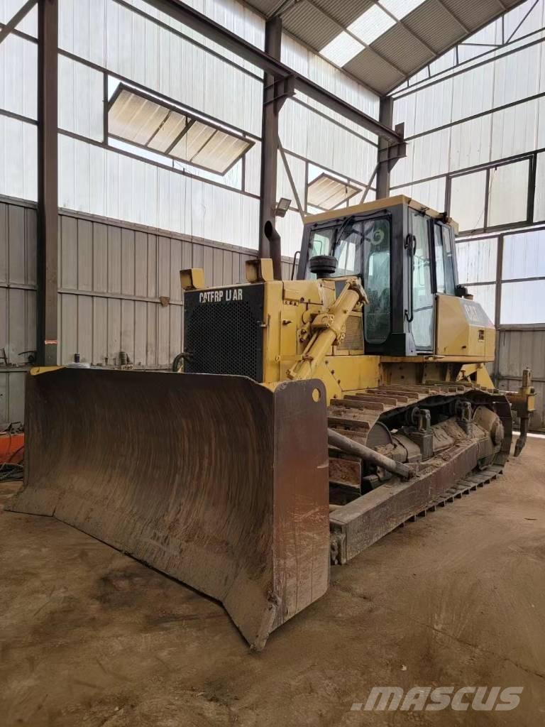CAT D7G2 Buldožeri guseničari