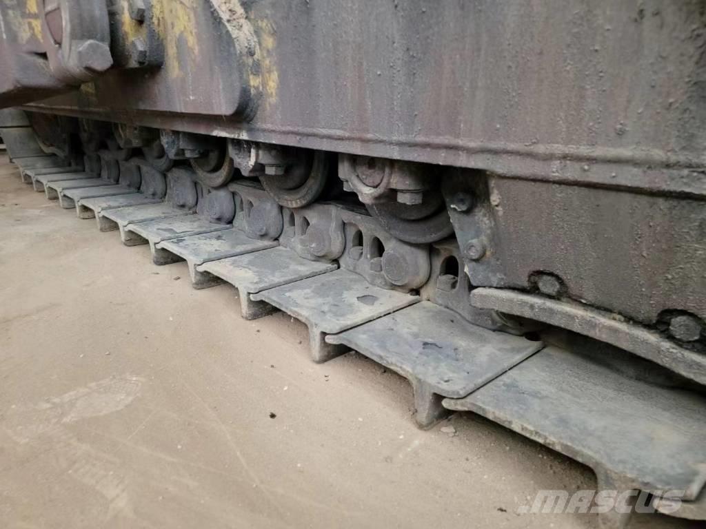 CAT D7G2 Buldožeri guseničari