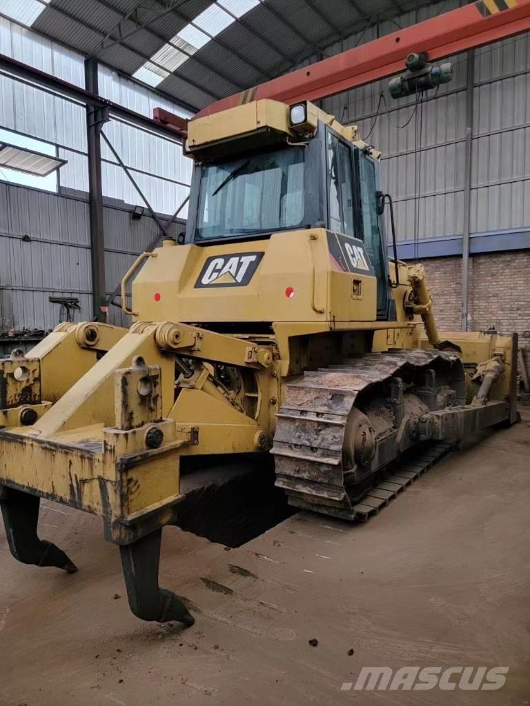 CAT D7G2 Buldožeri guseničari