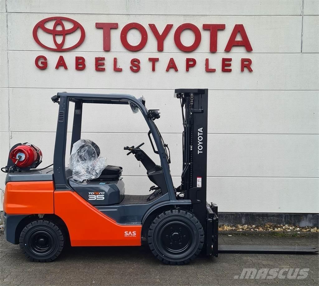 Toyota 02-8FGJF35 Plinski viljuškari