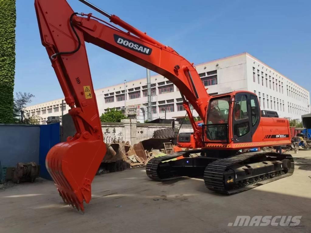 Doosan DX 300 Bageri guseničari